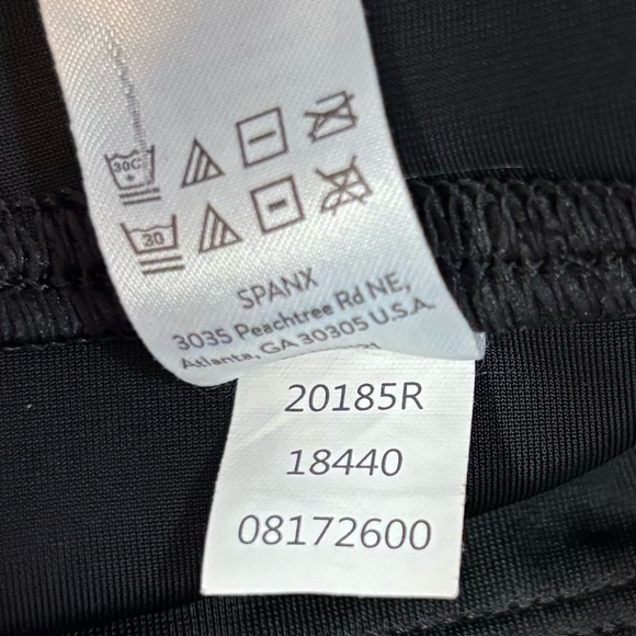 Spanx Faux Leather Camo Leggings Matte Black Combo Women’s Size Medium - Picture 8 of 8